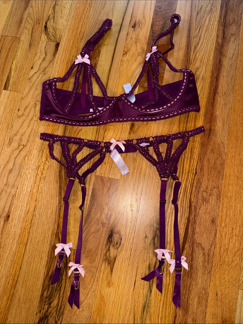 Savage x Fenty - Lace-Trim Strappy Bra & Garter Set